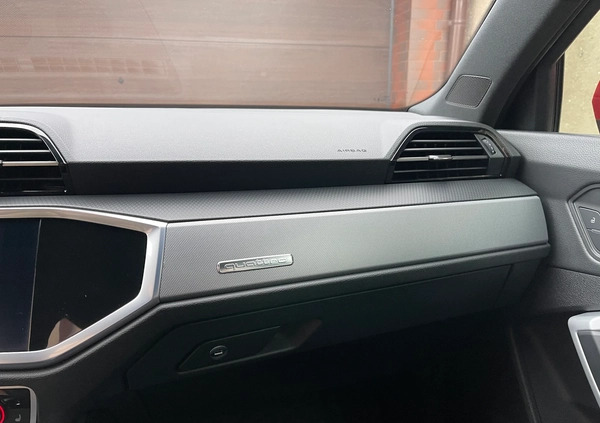 Audi Q3 cena 137999 przebieg: 4885, rok produkcji 2022 z Zgierz małe 232